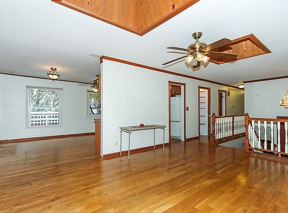 5th image of 7037 Meadowbrook Ln