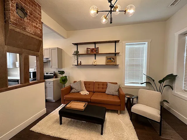 2 bed, 904 sqft, $2,995 — Photo 4