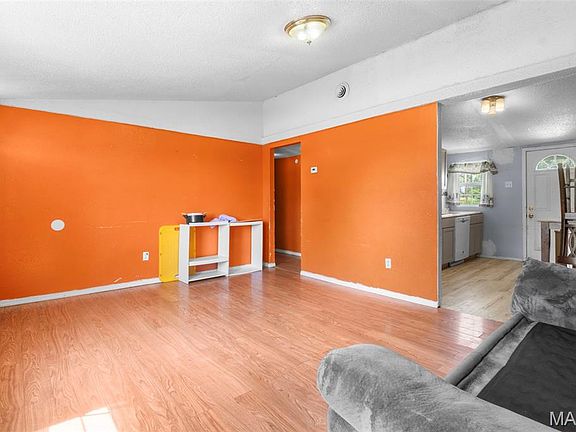 5th image of 1107 N 72nd St