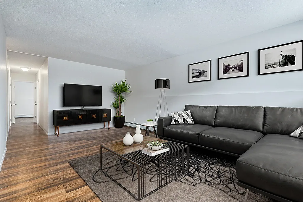 Willow Creek Apartments — Photo 2