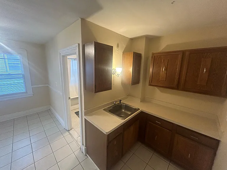 1421 South Ave #5 — Photo 2