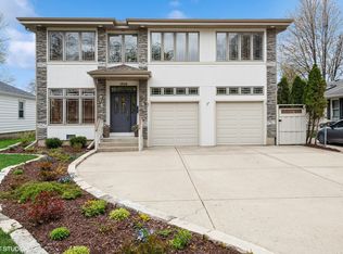 1939 Central Rd, Glenview, IL 60025
