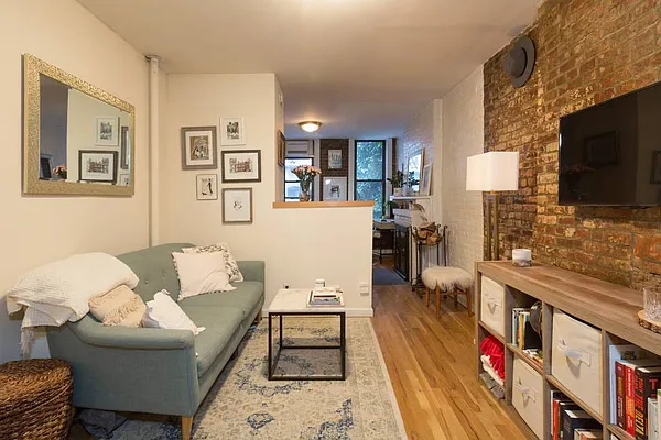 Rented by Joseph Jackson, Landlord | media 22