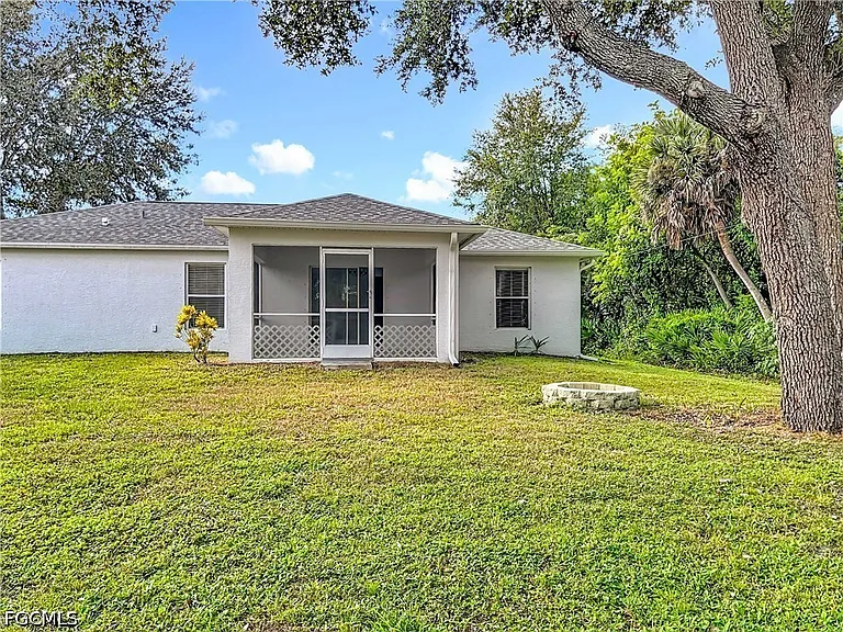 18522 Robinson Ave — Photo 33