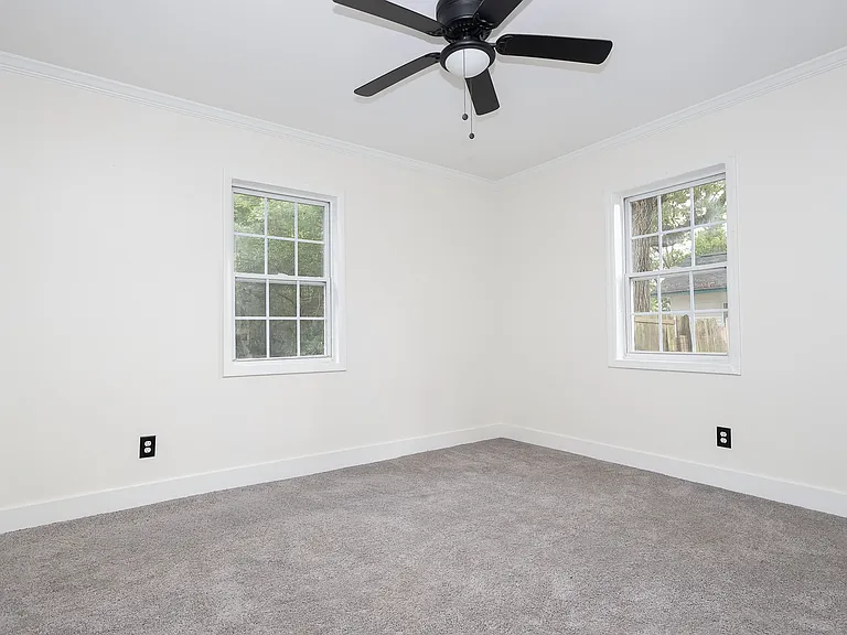 209 Calhoun St — Photo 12