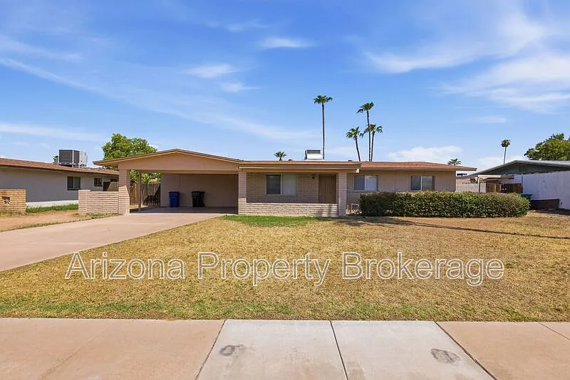 3 bed, 2.0 bath, 1584 sqft, $2,200 — Photo 1