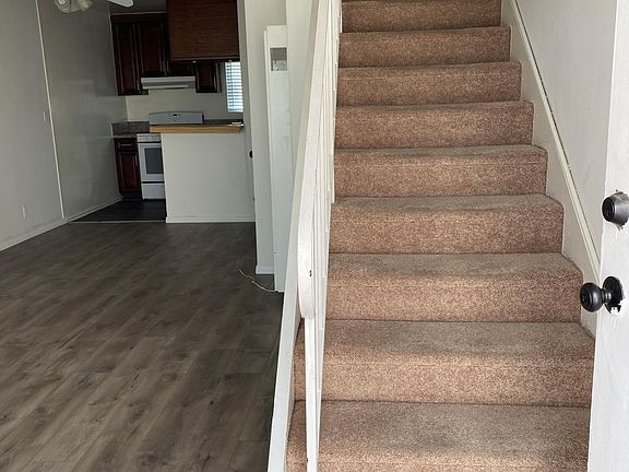 2nd image of 911 E Acacia Ave APT 5