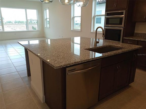4th image of 13635 Larkton Ln