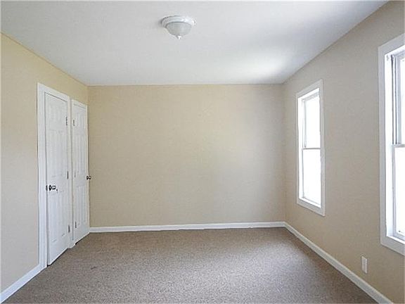 5th image of 4813 E 35th St