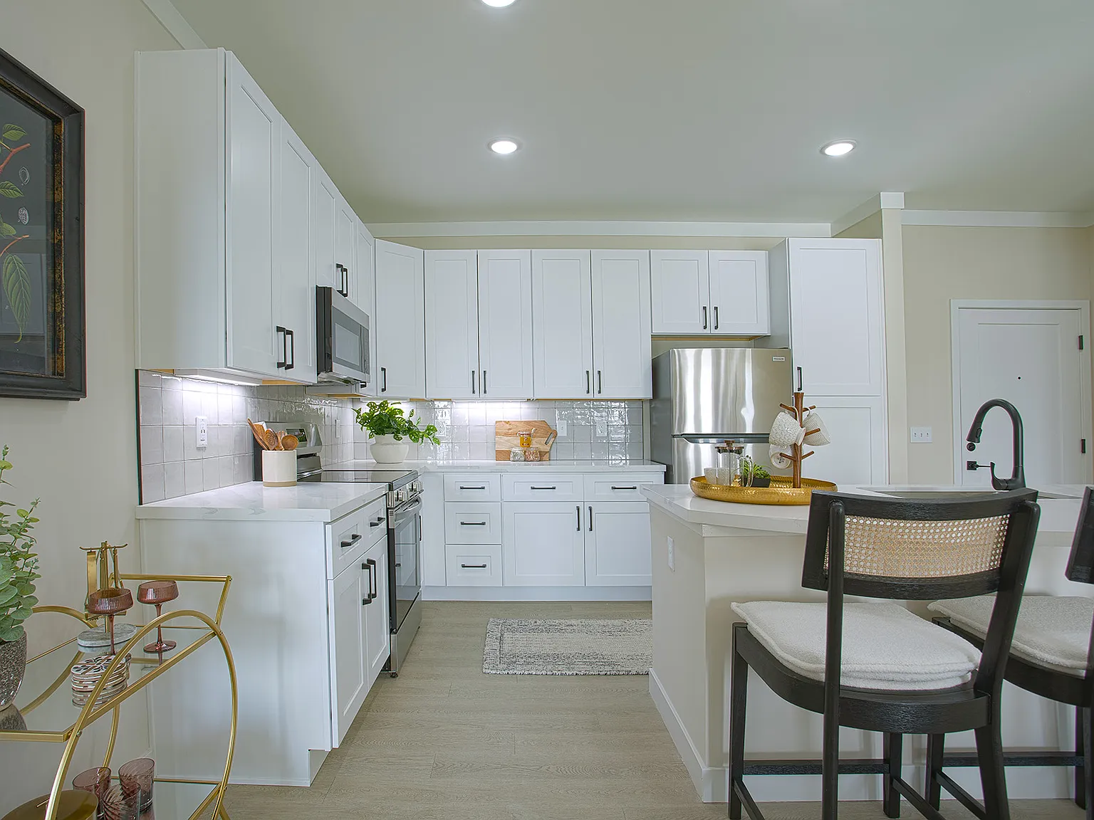 Relay 129 Apartments & Townhomes — Photo 4