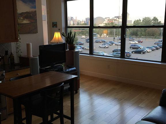 2nd image of 300 Communipaw Ave APT 238