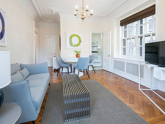 3rd image of 2109 Broadway #9157