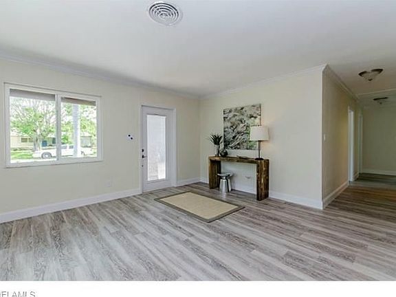 3rd image of 1228 13th Ave N