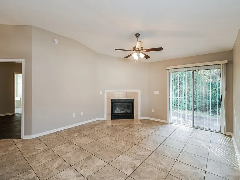 10304 Normanwood Ct — Photo 3