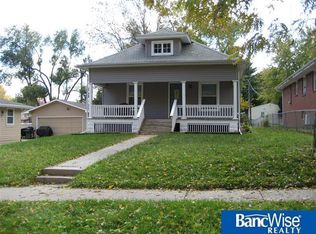 6811 Leighton Ave, Lincoln, NE 68507