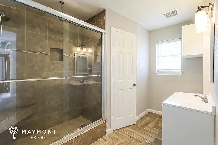 22403 Tree House Ln — Photo 10