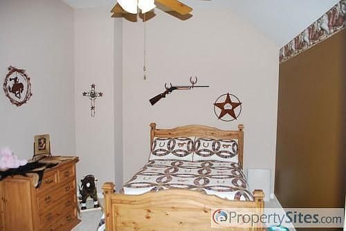 4th image of 4404 Meadowview Ln