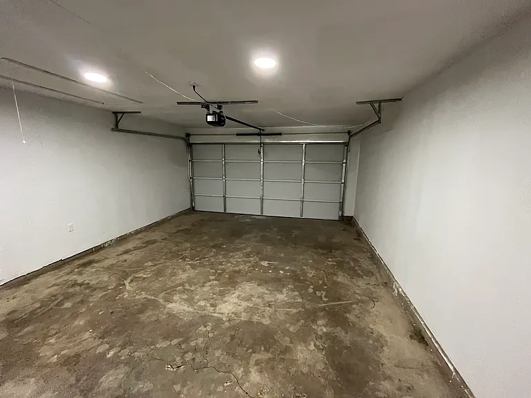 300 Ocean Dr — Photo 22