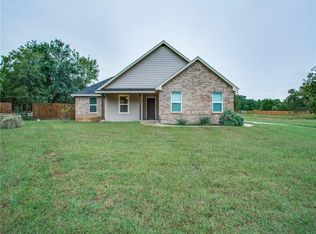 405 Kimbrough Rd, Azle, TX 76020
