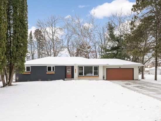 9181 31st St N, Lake Elmo, MN 55042