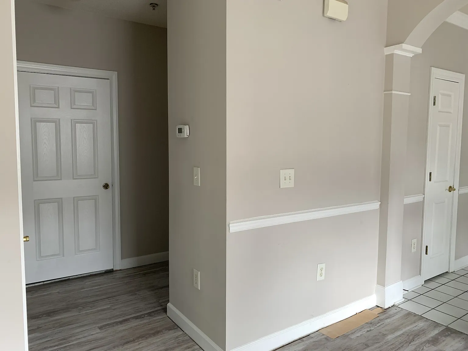 5825 Catalina Dr — Photo 2