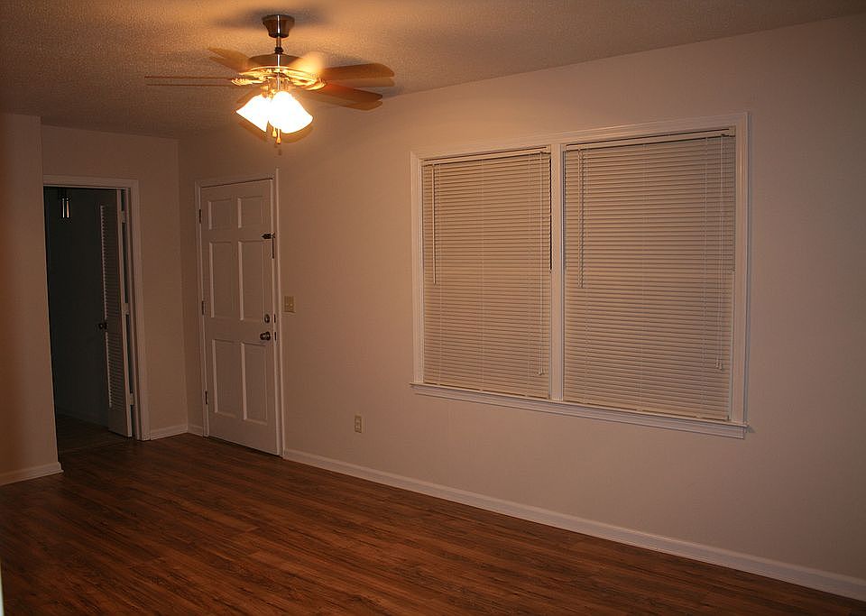 Formal Dinning Room
