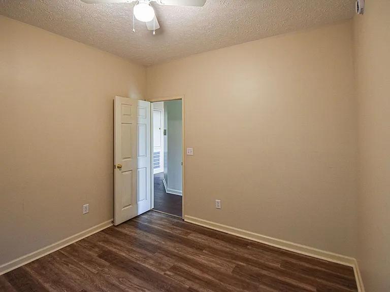 1691 Rambling Brook Ln — Photo 36