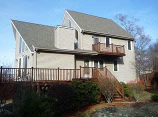 16 Oregon Ave, Tiverton, RI 02878