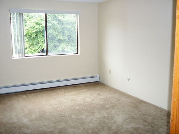 3rd image of 340 Lafayette Rd #65