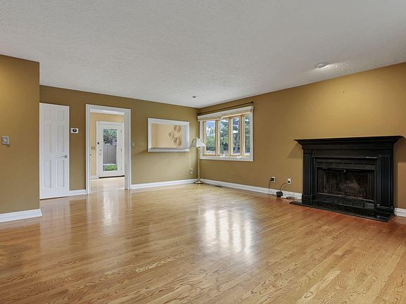 4th image of 2349 McCauley Ct #8