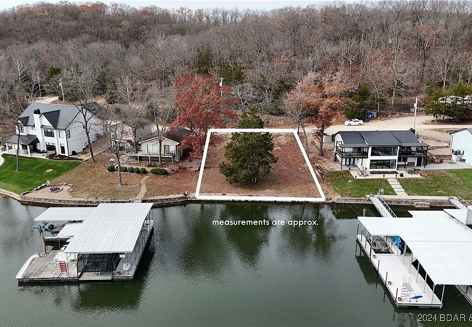 1st image of 3 Woodland Heights Dr