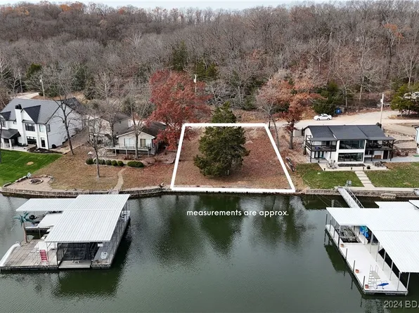 3 Woodland Heights Dr, Sunrise Beach, MO 65079