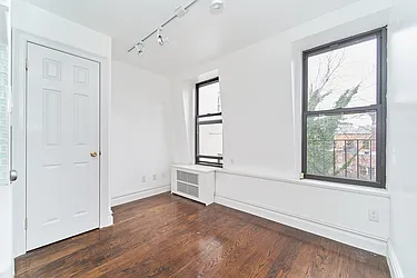 Rented by Living New York