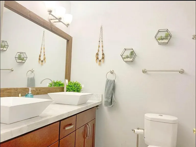 8205 E Rovey Ave — Photo 14