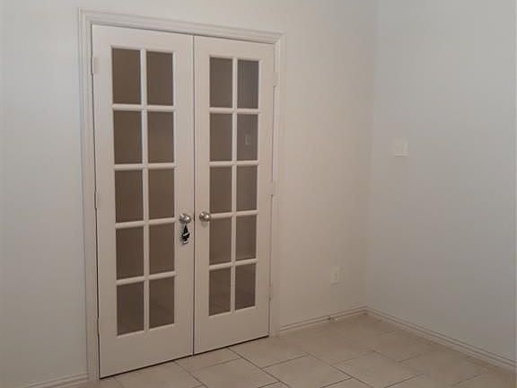 3rd image of 10007 Kendahlwood Ln
