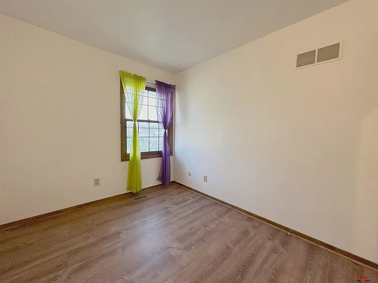 7130 Walker Ave — Photo 10