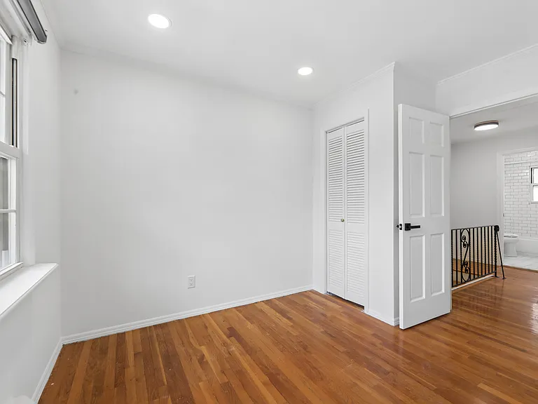 81 Cortlandt Pl — Photo 21