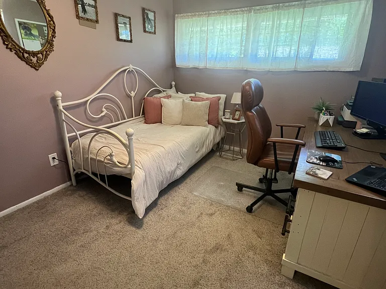 428 Lynn Dr — Photo 14