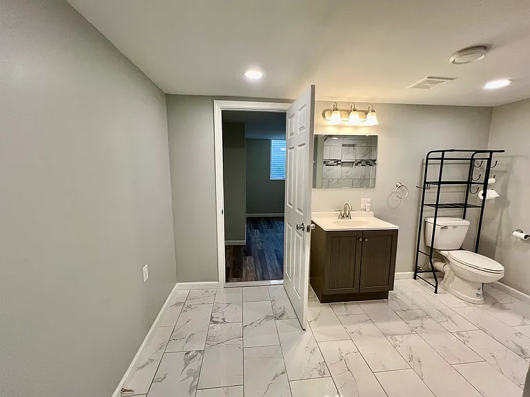 2838 Continental Dr — Photo 9