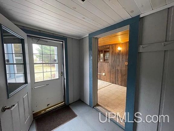 2nd image of 825 Brookton Rd