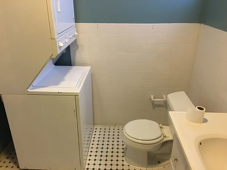 1500 W Chestnut St #1 — Photo 12
