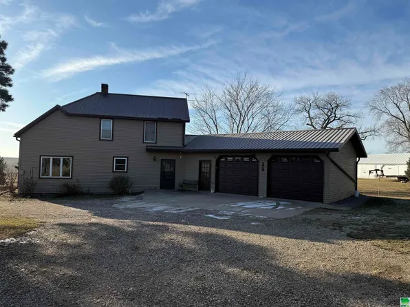 4149 480th St, Alton, IA 51003