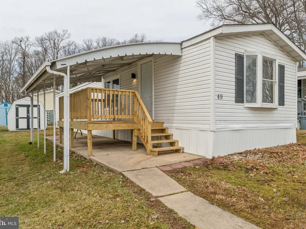 49 Rockywood Ln, Essex, MD 21221