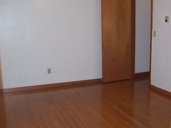 4th image of 304 Apartment Heights Dr APT F8