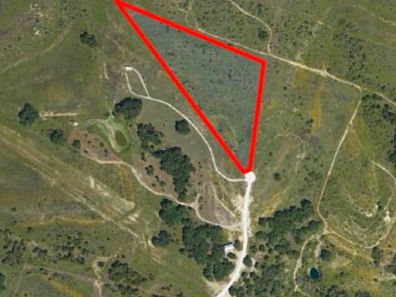 3rd image of Comanche Hills Dr