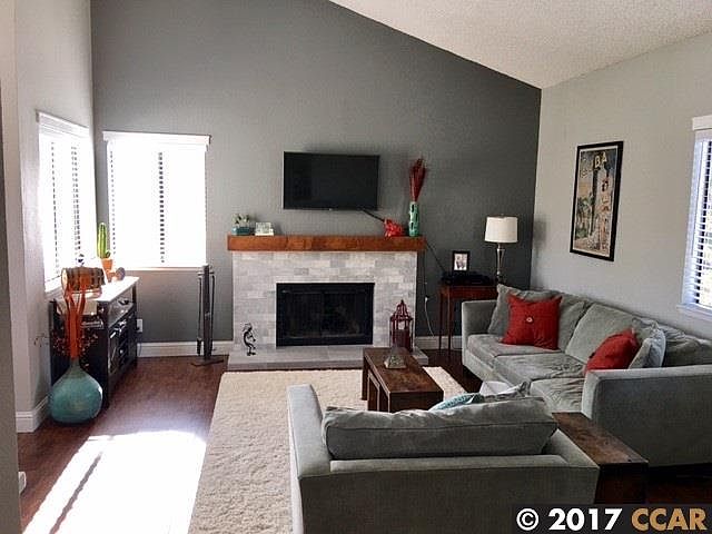 1st image of 1050 Maywood Ln #25B