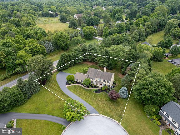 4th image of 45 Bantry Ln