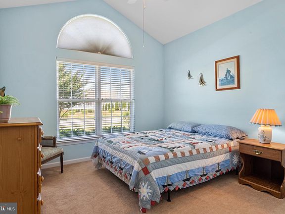 5th image of 37926 Bayview Cir E