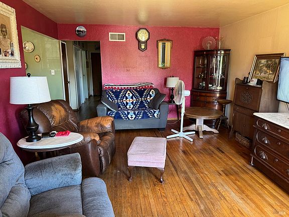 4th image of 3578 N Idlewild Avenue
