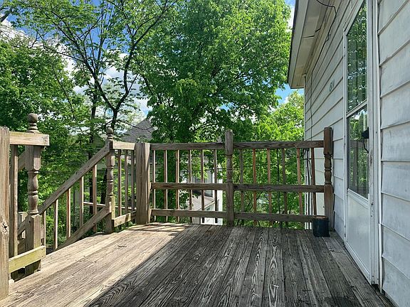 3rd image of 454 Pine St